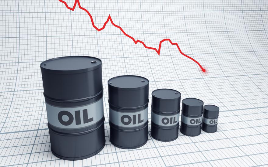 Минфин не исключает падения цен на нефть до 30 долларов в следующем году