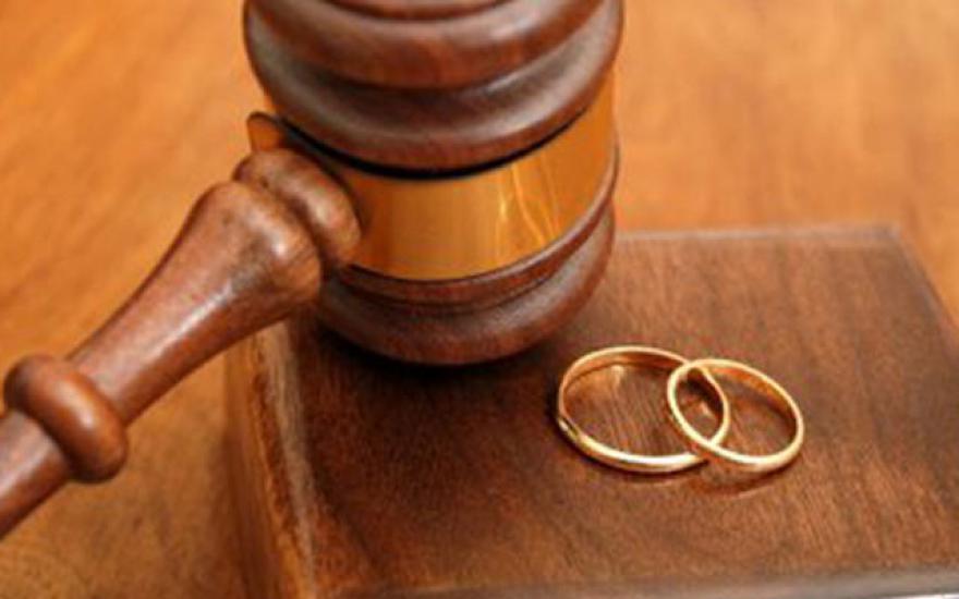 30 тысяч за расторжение брака. Поддержат ли курганцы законопроект о повышении госпошлины?