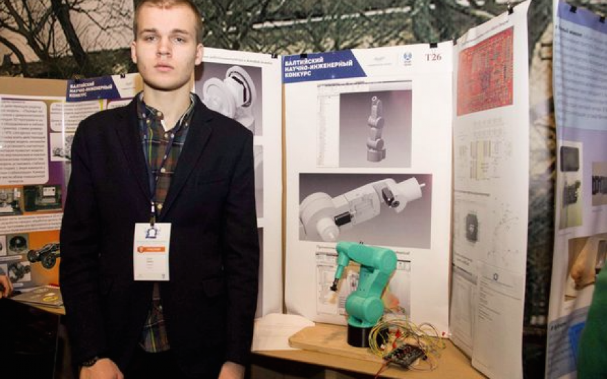 Российский школьник получил «малую нобелевку» за создание робота