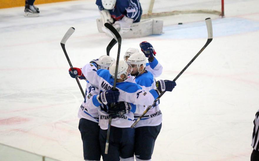 В Красноярске хоккеисты «Зауралья» одержали победу над местным «Соколом»