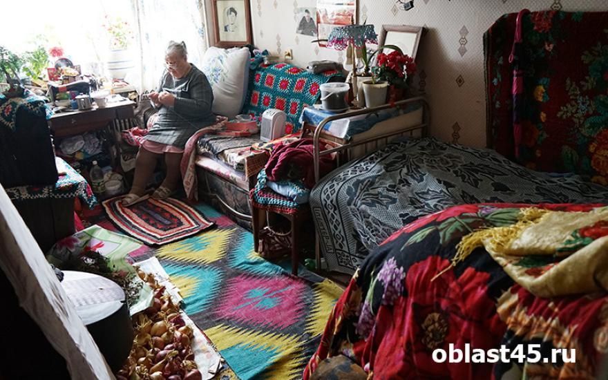 Вдова фронтовика в Курганской области 15 лет «кочует» по квартирам родственников.