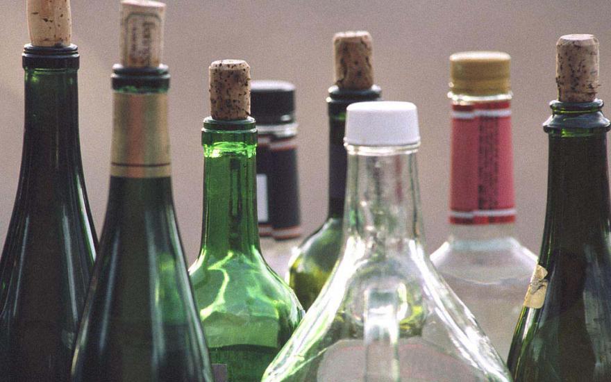  В Курганской области стали чаще «химичить» с алкоголем