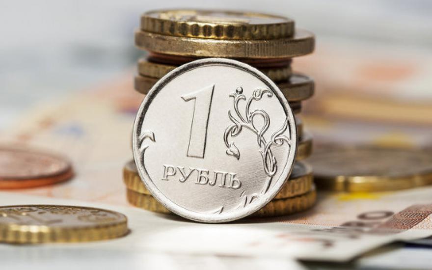 На курс рубля влияет украинский фактор
