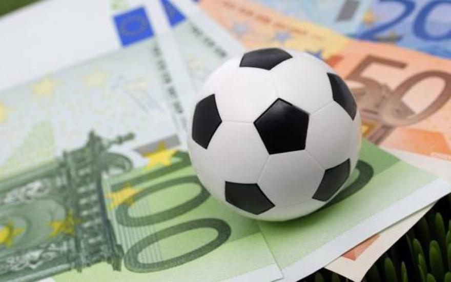 Российскому футболу собираются установить потолок зарплат