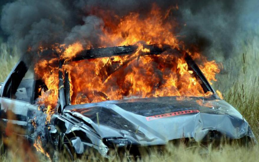 Горящий BMW на Курганской трассе: трое погибших и трое пострадавших