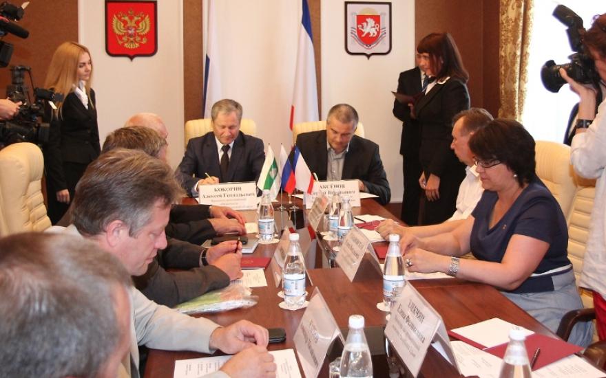 Зауралье и Крым подписали соглашение о сотрудничестве