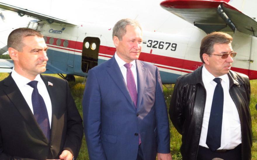 Алексей Кокорин провел совещание в самолете на Частоозерье