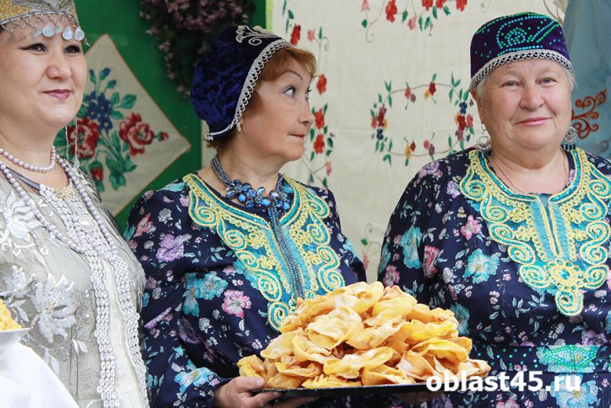 Шумков поздравил курганских мусульман с праздником Курбан-байрам