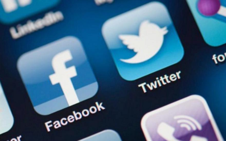 Facebook и Twitter остаются в России