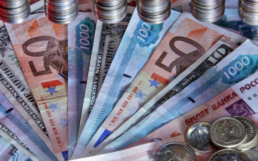 Курс европейской валюты впервые поднялся выше 60 рублей