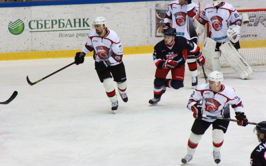Шаги в плей-офф: хоккеисты «Зауралья» одержали две домашние победы подряд