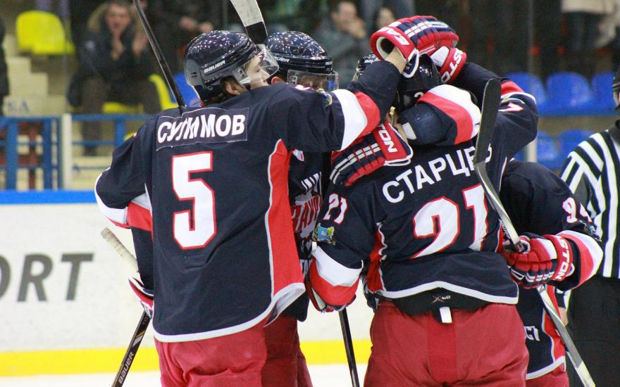 Курганские хоккеисты дома победили воронежский «Буран». Сейчас ХК «Зауралье» занимает 10-е место в турнирной таблице