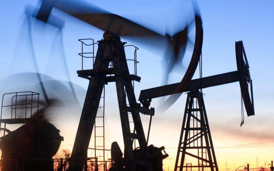 Нефть впервые в 2015 году превысила 60 долларов за баррель