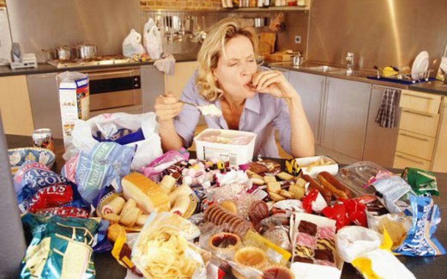 Ученые считают, что перееданием страдают те, кто не испытывает чувства эйфории