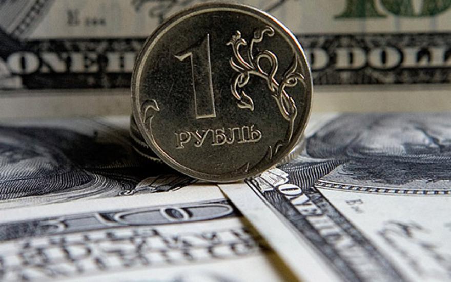 Торги на Московской бирже открылись укреплением рубля. Доллар упал ниже 54 рублей