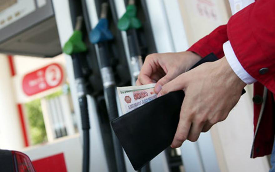 Цены на бензин в России могут вырасти на 4 рубля к концу года