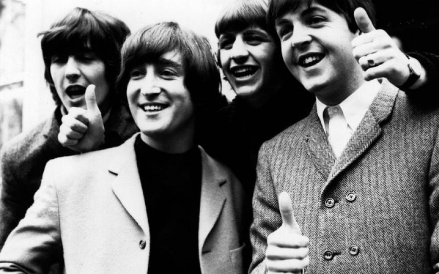 Контракт The Beatles с их продюсером продан за 492 тысячи евро