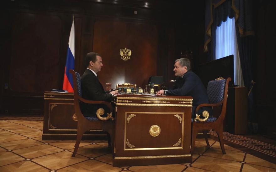 Алексей Кокорин обсудил бюджет Зауралья с Дмитрием Медведевым