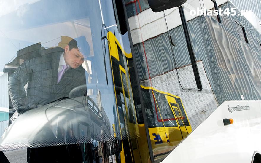 Перевозчики УФО познакомились с новой моделью автобуса курганского производства