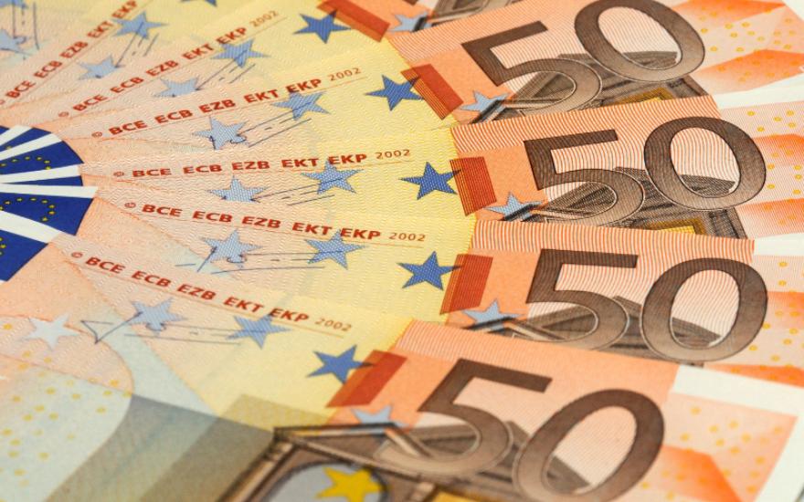 Европейский центробанк в июле представит новую банкноту достоинством в 50 евро