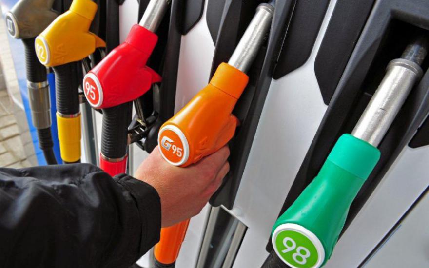 Курганстат: в Кургане продолжают расти цены на бензин