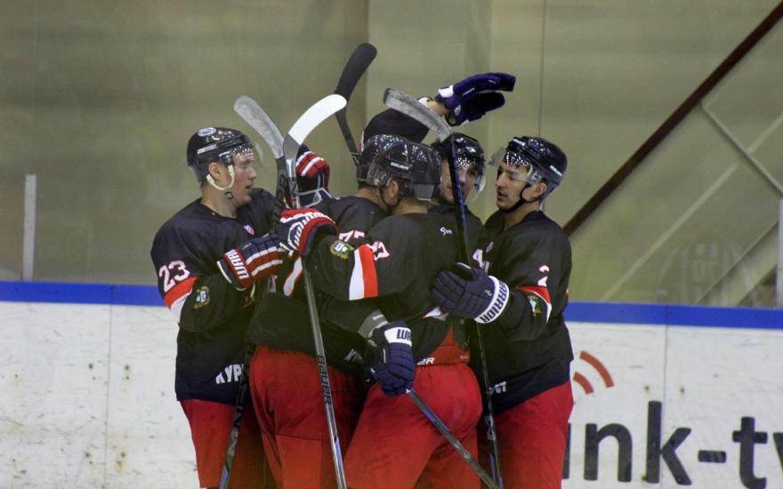 Хоккеисты «Зауралья» стали вторыми на домашнем турнире