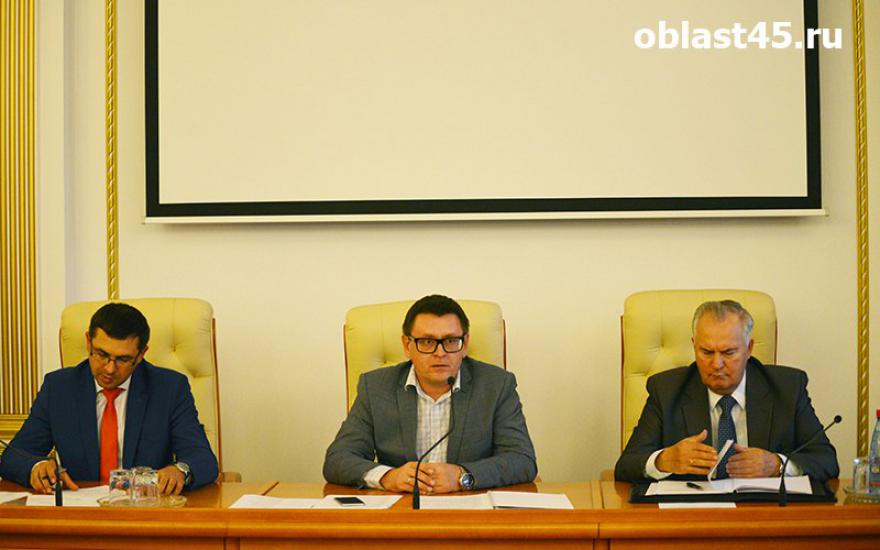 В Кургане лидер профсоюзов Владимир Андрейченко вздремнул на заседании трехсторонней комиссии