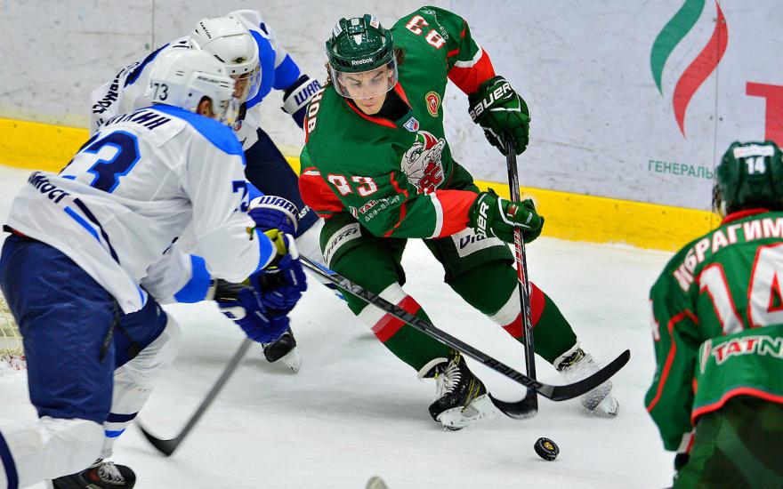 «Весь матч играли неплохо»: хоккеисты «Зауралья» уступили казанскому «Барсу»