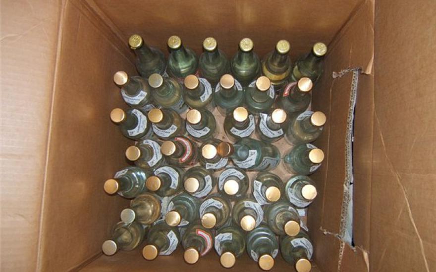 На складе Кургана обнаружены 120 тысяч бутылок алкоголя с признаками подделки