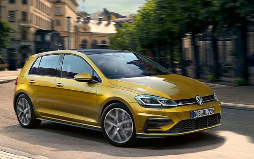 Volkswagen официально представил обновленный Golf