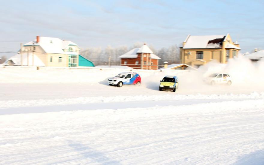 Курганские гонщики заняли второе и два третьих места на кубке Урала и Сибири.