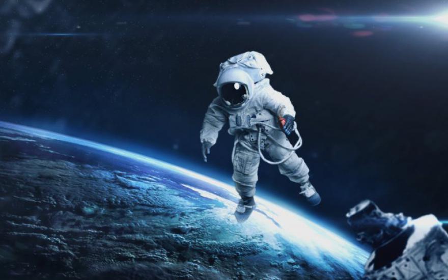 Роскосмос объявил открытый набор космонавтов для полета к Луне