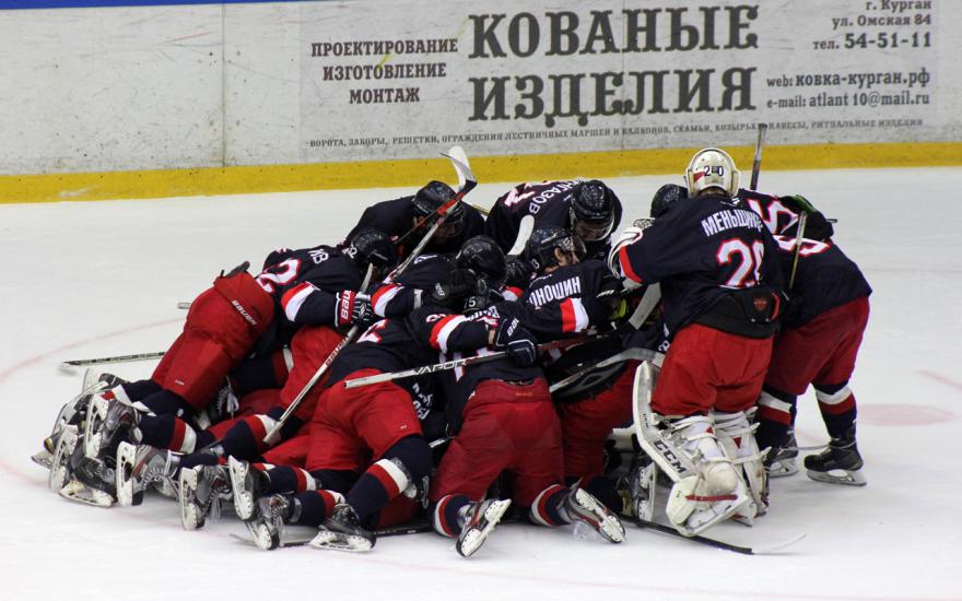 Хоккеисты «Юниора» вышли в полуфинал Кубка Регионов.