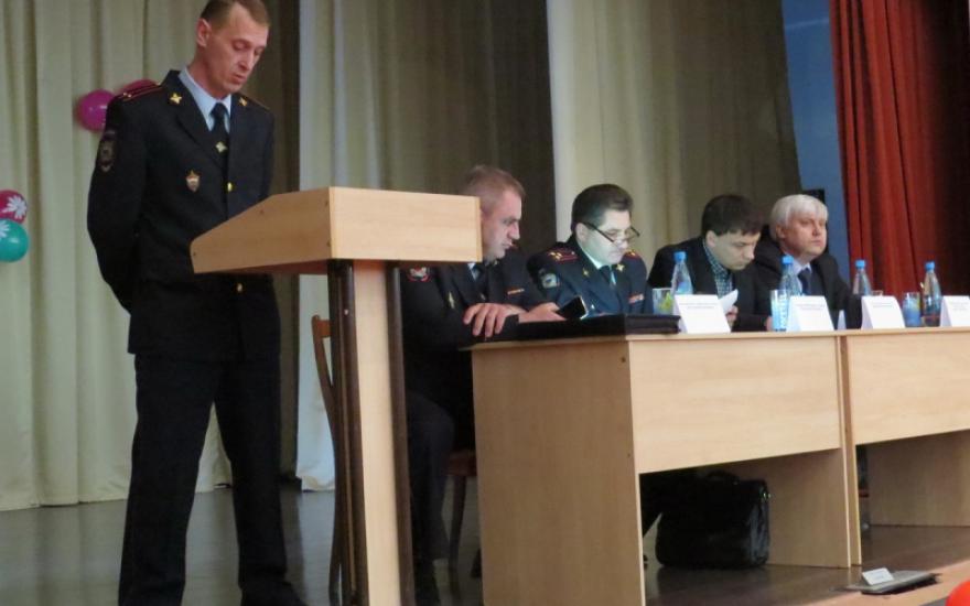 Главный полицейский Кургана и участковый рассказали о борьбе с преступностью в Рябково