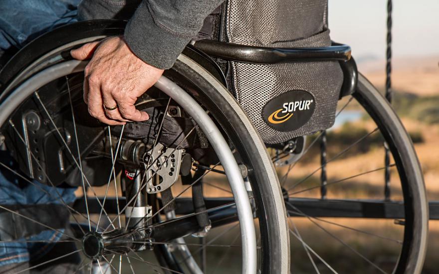 В регионах могут ввести пункты проката инвалидных колясок