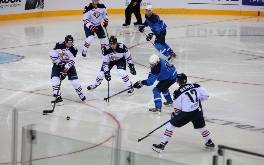 Курганские хоккеисты выиграли у двукратного обладателя кубка Гагарина