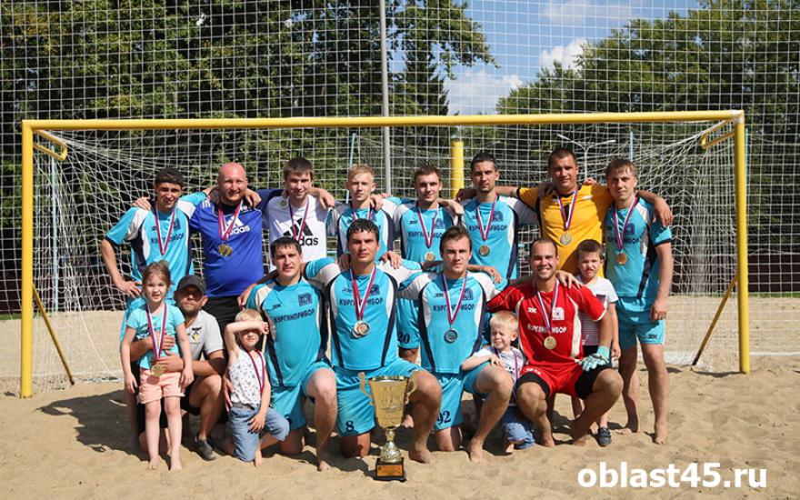 Футболисты «Курганприбора» отправились на кубок России по пляжному футболу