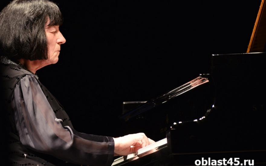 Единственный в России фестиваль: в Курган вновь приедет виртуозная пианистка Элисо Вирсаладзе.