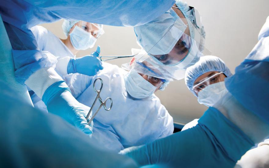 В Китае врачи впервые в мире пересадили человеческую голову
