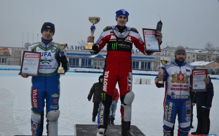 Курганец Дмитрий Колтаков вышел в финал чемпионата России по ледовому спидвею.