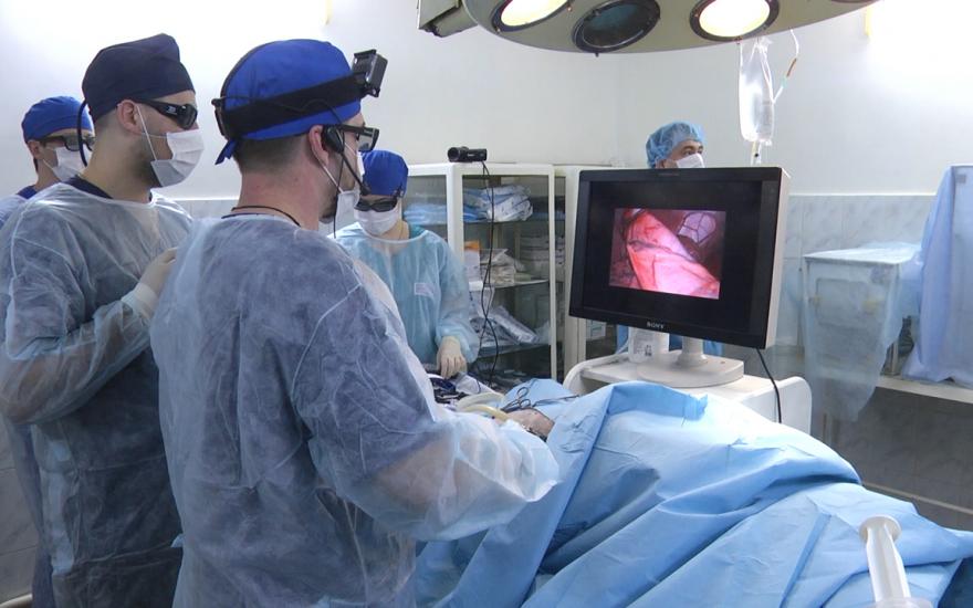 3D-операция в три руки. В Кургане завершили курс онлайн-трансляций из экспериментальной лаборатории.