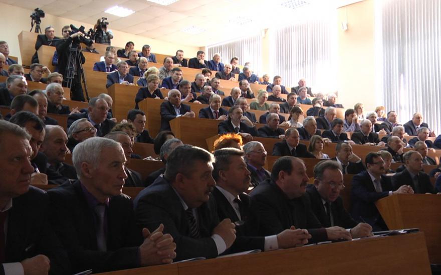 Сергей Пугин раскритиковал районы за сельское хозяйство.