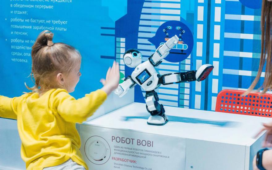 Выставка роботов в Кургане: R2-D2, нейрогаджеты и роботы-гуманоиды