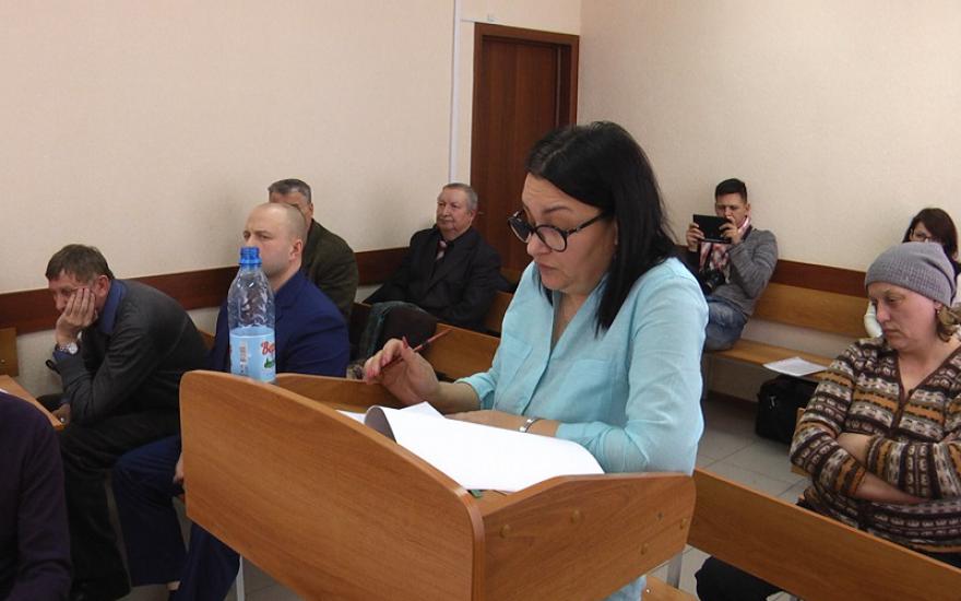 Обвиняемая в земельных махинациях в Кетовском районе Мила Антропова заявила о давлении и просила ее оправдать.