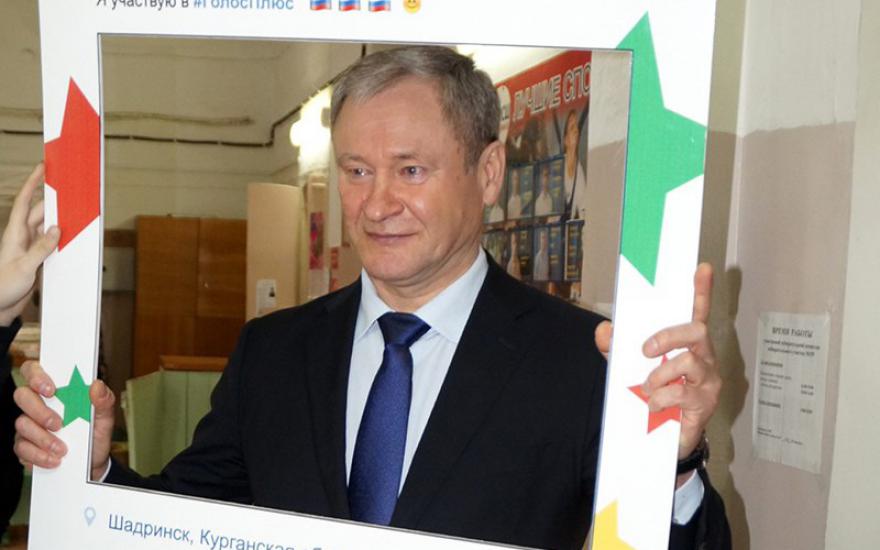 Губернатор Алексей Кокорин после голосования принял участие в проекте «Голос плюс»
