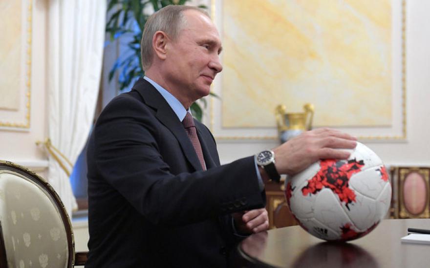 Владимир Путин обратился к болельщикам и футболистам перед чемпионатом мира.