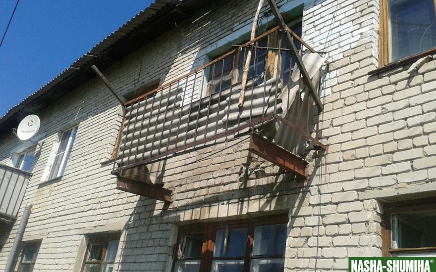 В Курганской области рухнул балкон, на котором находились дети