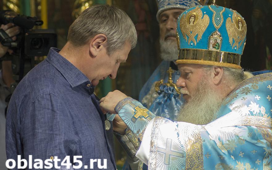 Сергей Муратов получил высшую награду курганской епархии за строительство часовни