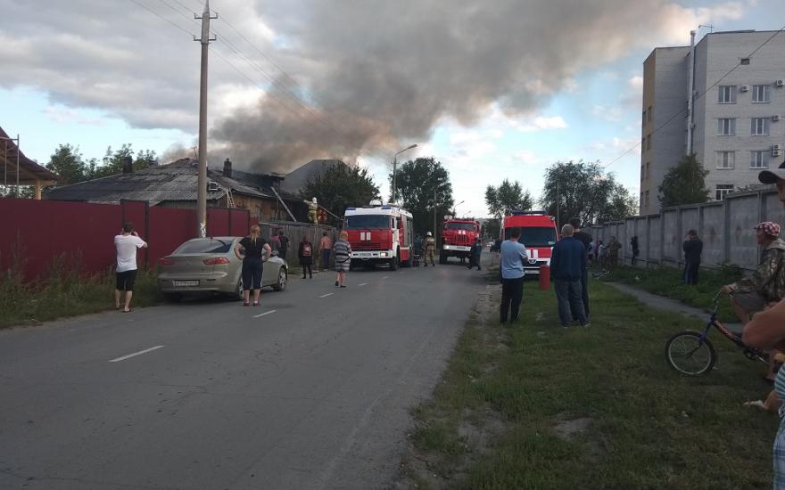 В микрорайоне Рябково произошел крупный пожар