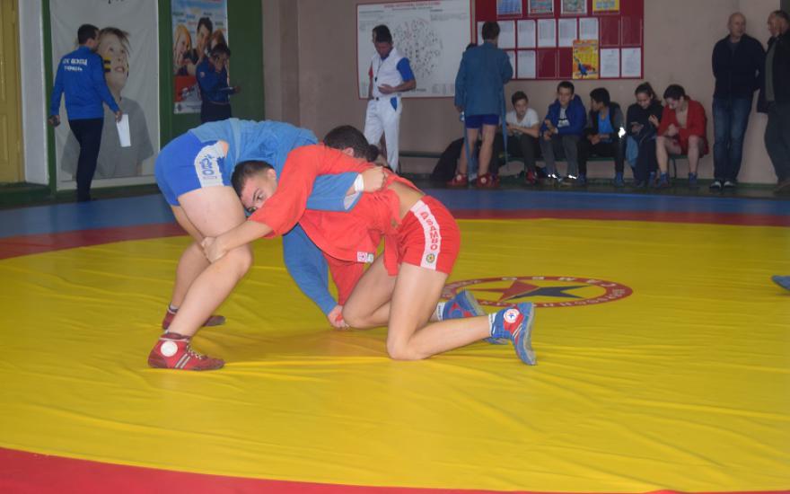 Курганские самбисты завоевали 22 медали на турнире памяти Игоря Косарева и Алексея Тюнина